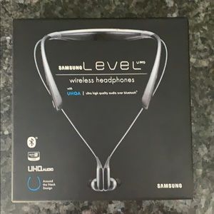 New in box Samsung level upro wireless headphones